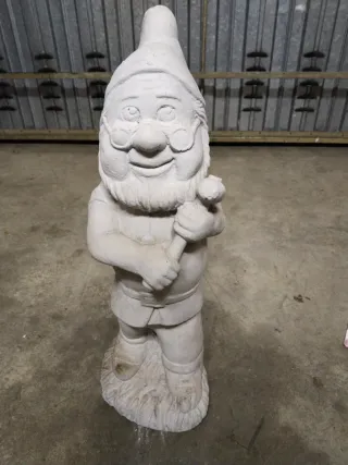 Figura de gnomo de piedra para jardín