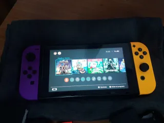 Nintendo Switch Morado y Amarillo