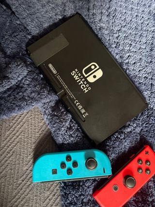 Nintendo Switch Azul y Rojo