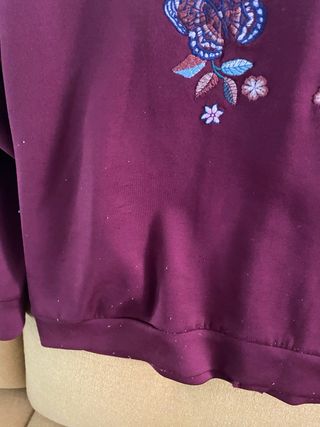Chaqueta bomber bordada abeja y mariposas