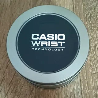 Reloj Casio Cuadrado Azul y Plateado