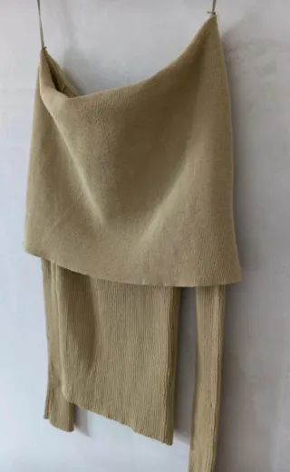 Jersey canalé cuello barco beige