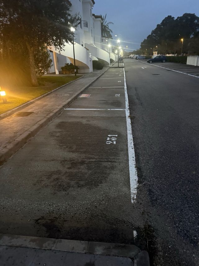 Plazas de aparcamiento . Playa barrosa. Chiclana