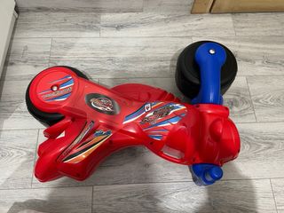 Moto correpasillos roja para niños