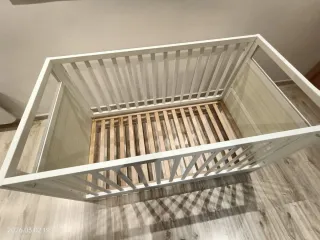 Cuna convertible en cama infantil