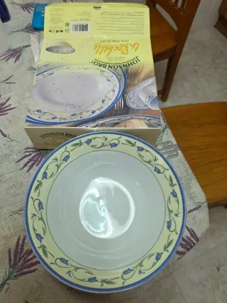 Plato hondo Johnson Bros La Rochelle