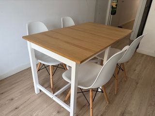 Mesa Comedor Extensible + 4 Sillas