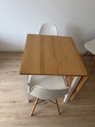 Mesa Comedor Extensible + 4 Sillas