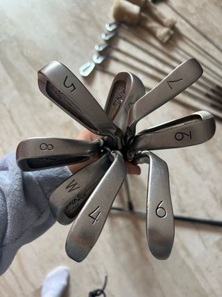 Juego de palos de golf Callaway y Ping