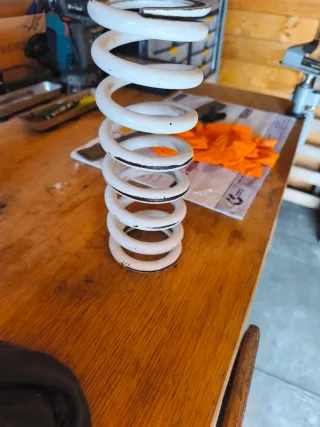 Molle elicoidali bianche 80-250