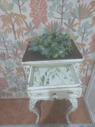 Mesita Auxiliar Antigua Renovada