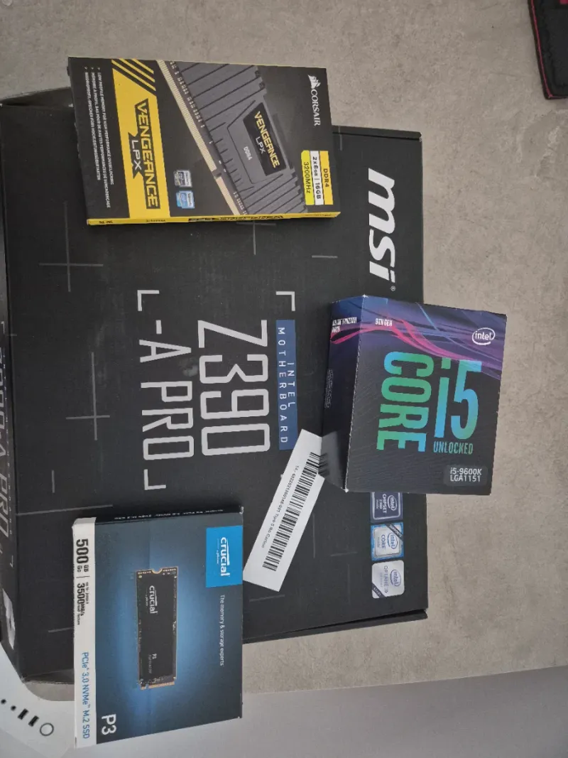 PC Gaming i5 9600k 16GB RAM SSD 500GB afbeelding 2