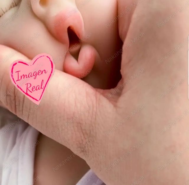 Bambina reborn in silicone flessibile