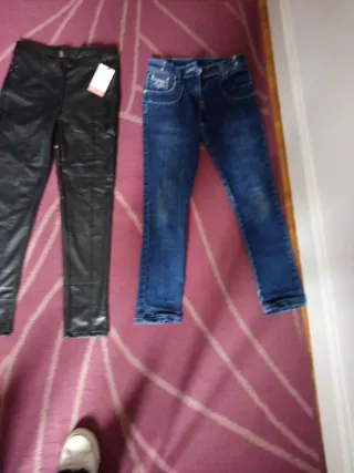 Pantalones vaqueros y de cuero