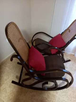 2 Mecedoras Rattan y Madera