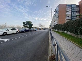 Garaje en venta en Campamento en Madrid