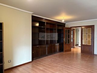 Piso en venta en Teis en Vigo