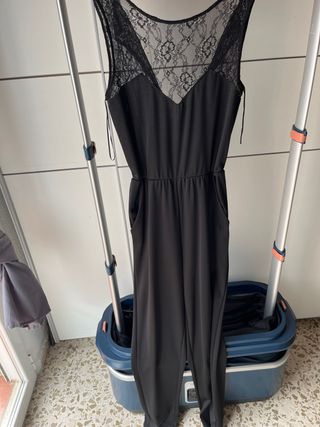 Mono stradivarius negro talla M de tirantes