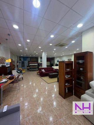 Local comercial en venta en Zona Piscinas en Burriana