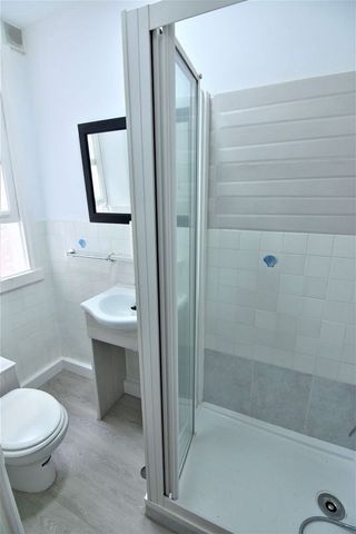 Edificio en venta en Cuatro Caminos - Plaza de la Cubela en Coruña (A)