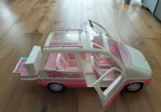 Minivan Barbie