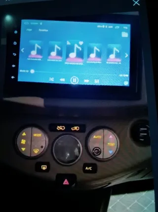 Nissan Micra 2007 verde 88cv etiqueta C