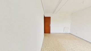 Piso en venta en Poligono Sur - La Oliva - Letanías en Sevilla