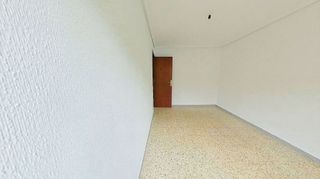 Piso en venta en Poligono Sur - La Oliva - Letanías en Sevilla