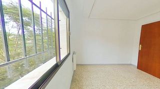Piso en venta en Poligono Sur - La Oliva - Letanías en Sevilla