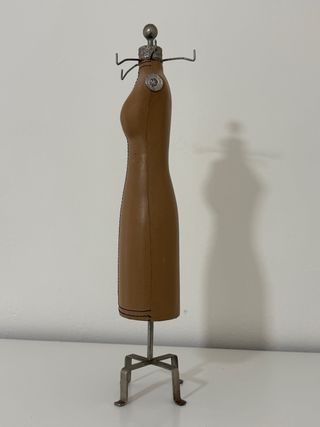 Maniquí expositor collares vintage