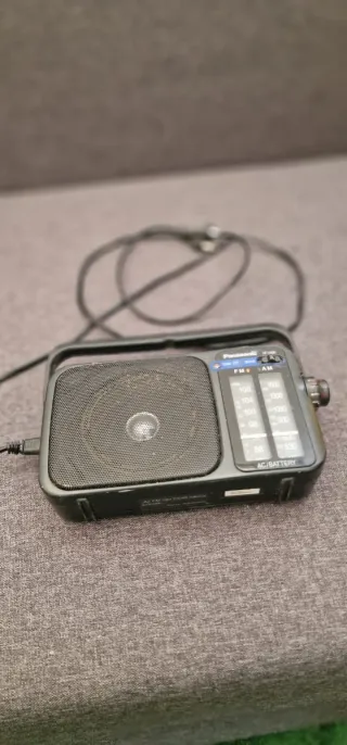 Radio Portátil Panasonic RF-2400 Negra