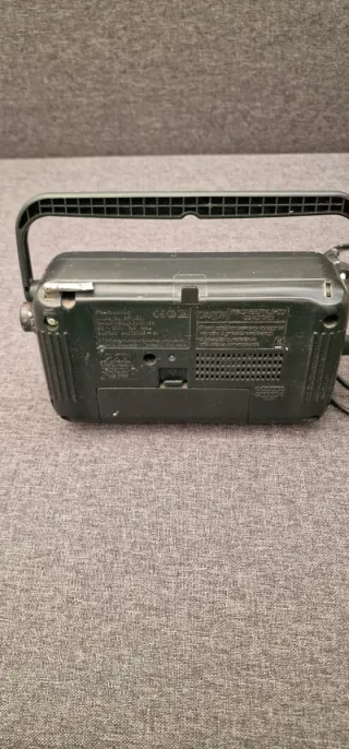 Radio Portátil Panasonic RF-2400 Negra