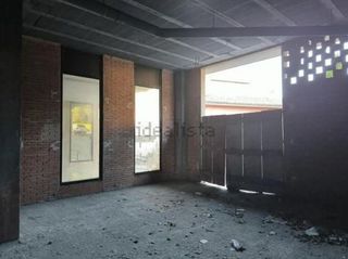 Local comercial en venta en Pravia