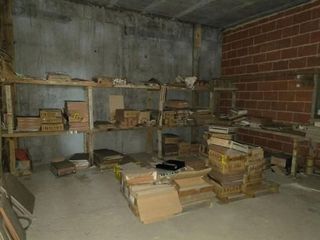 Local comercial en venta en Pravia