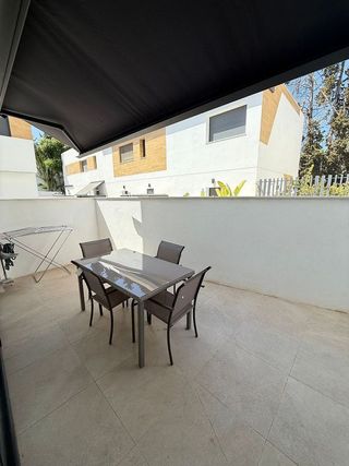 Casa adosada en alquiler en Los Naranjos - Las Brisas en Marbella