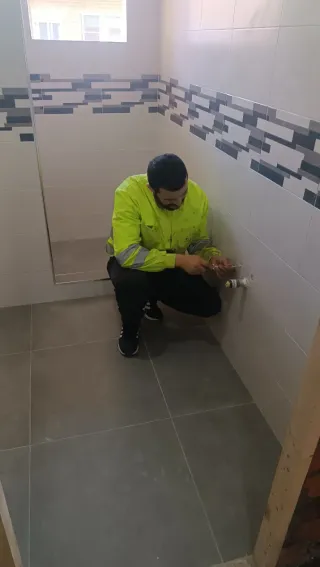 Servicios de reformas y alicatados