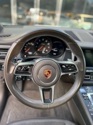 PORSCHE Macan Macan