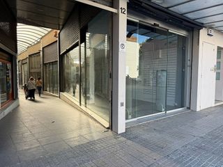 Local comercial en alquiler en Instituts - Ponent - Sota el Camí Ral en Granollers