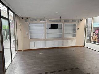 Local comercial en alquiler en Instituts - Ponent - Sota el Camí Ral en Granollers