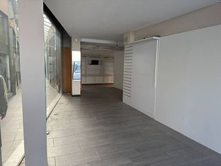 Local comercial en alquiler en Instituts - Ponent - Sota el Camí Ral en Granollers