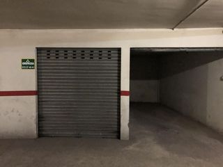 Garaje en venta en Olot