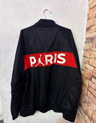 Chaqueta Jordan PSG sin usar