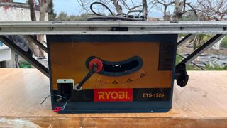 Mesa de corte Ryobi ETS-1525 a reparar