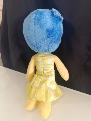 Peluche pequeño de Inside Out 2