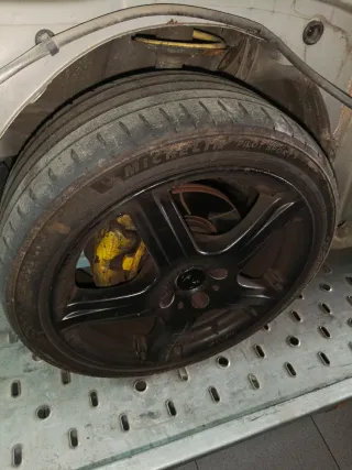 Llantas Momo 17 4x100