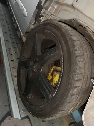 Llantas Momo 17 4x100