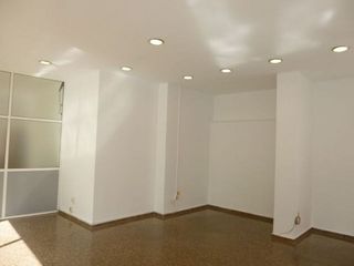 Local comercial en alquiler en Camí fondo en Valencia