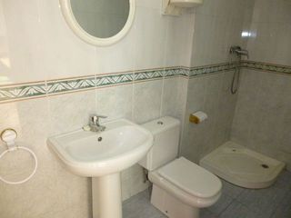 Local comercial en alquiler en Camí fondo en Valencia