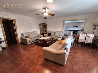 Chalet en venta en Novelda