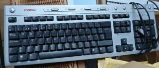 Teclado Compaq Plata y Negro
